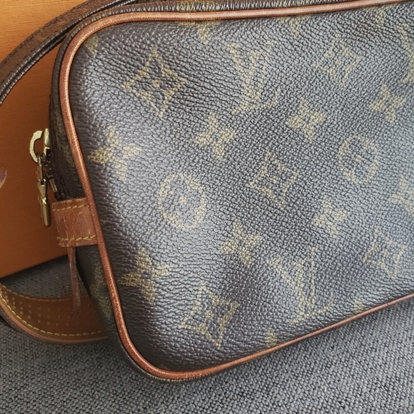 Authentic Louis Vuitton Marly Bandouliere - Picture 3 of 8